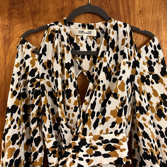 Diane Von Furstenberg Long Sleeve Silk Dress - Picture 5 of 12